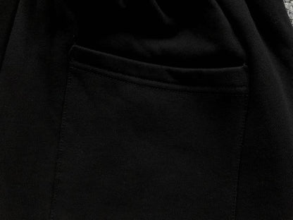 M - SHORTS