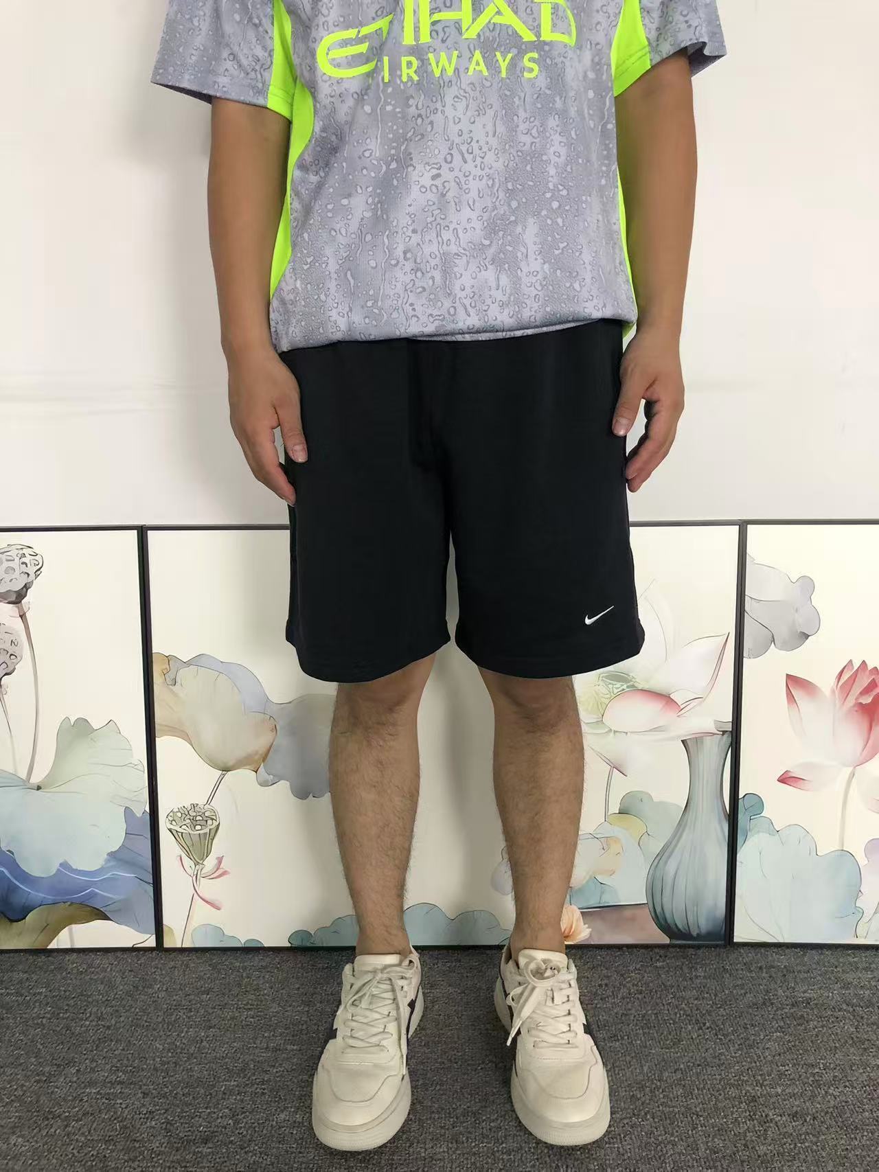 N - SHORTS