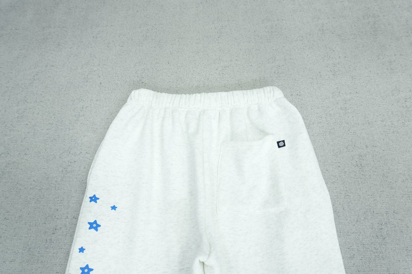 B - SWEATPANTS