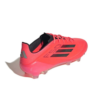 F - FUSSBALLSCHUHE