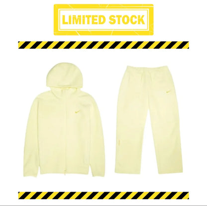 VIRAL TRACKSUIT