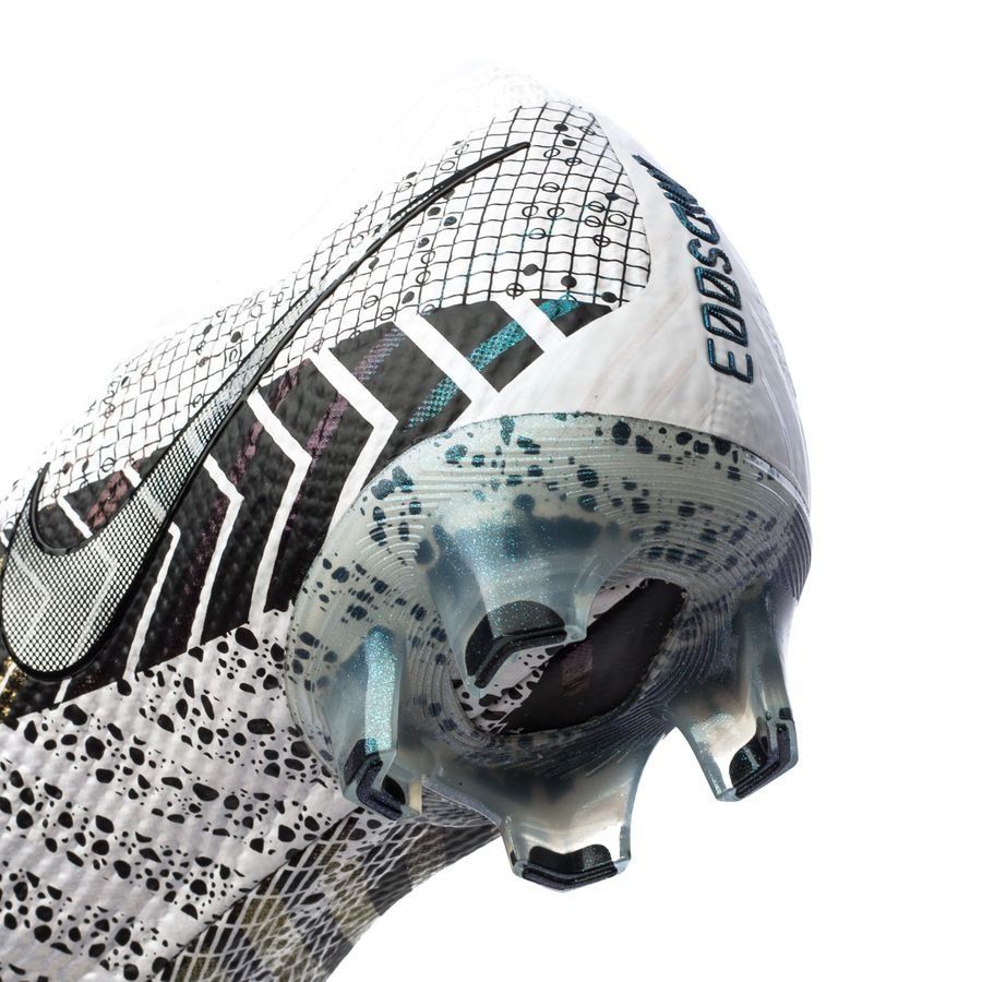 M - FUSSBALLSCHUHE