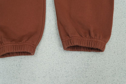 D - SWEATPANTS