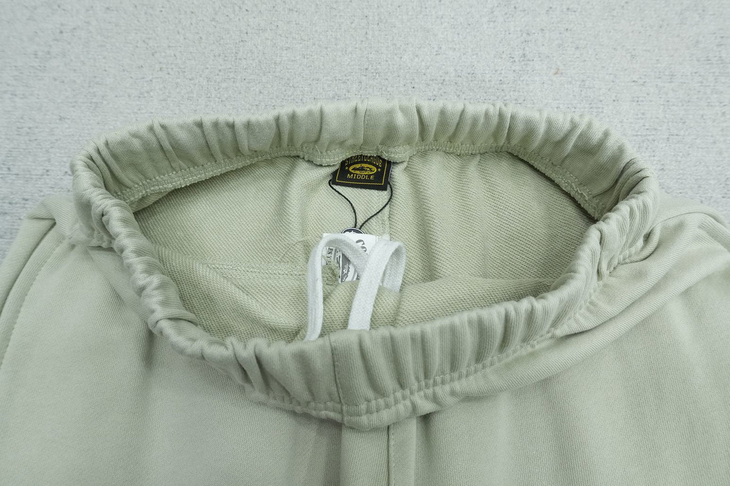 C - SWEATPANTS