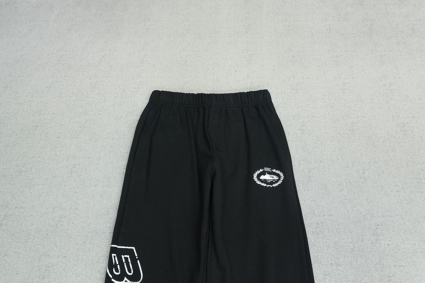 C - SWEATPANTS