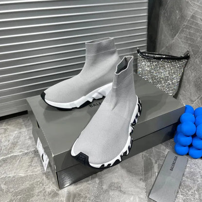 B - SNEAKERS