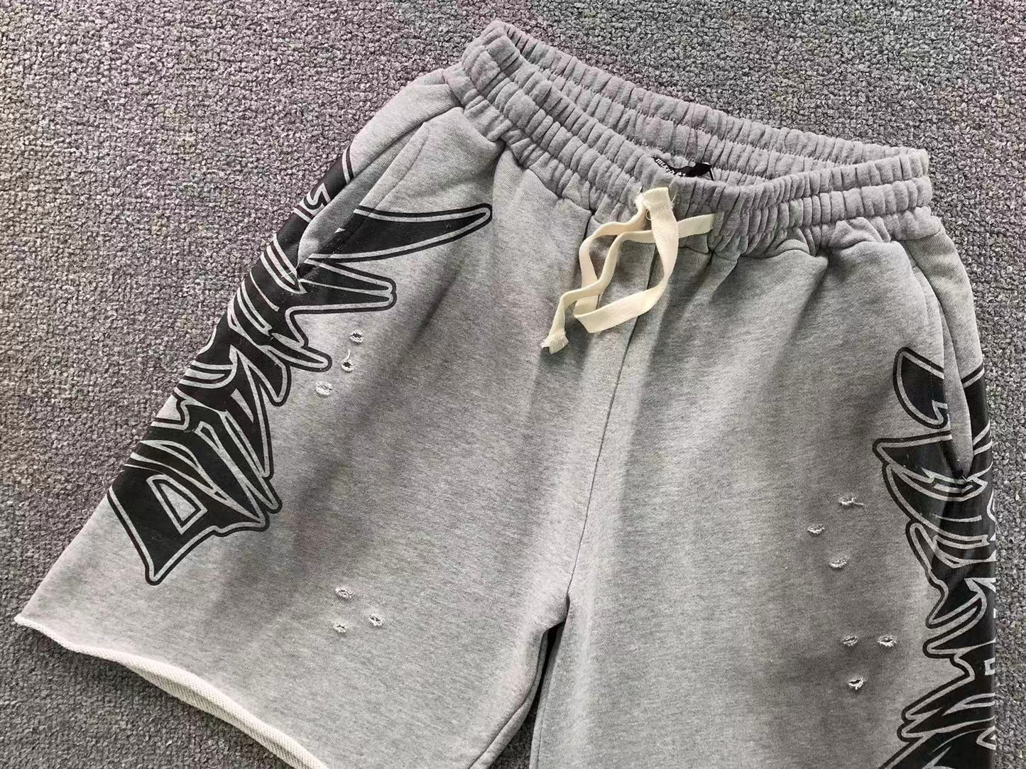 M - SHORTS