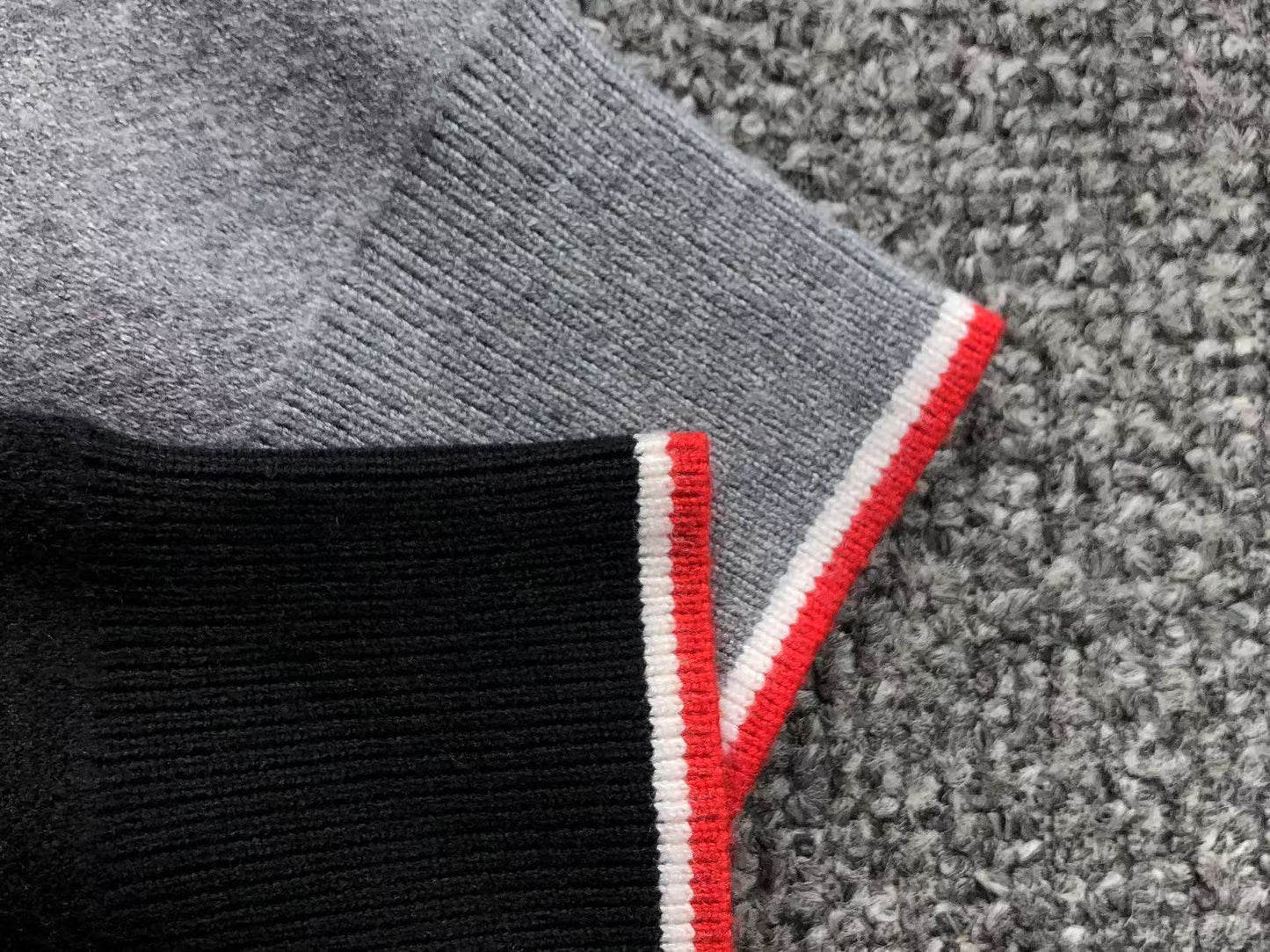 M - SWEATER