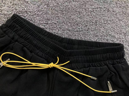 R - SHORTS