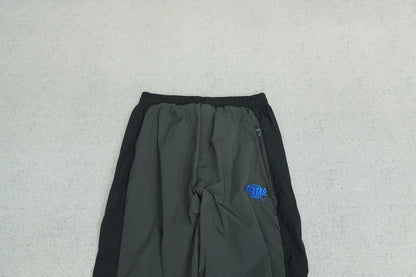 S - SWEATPANTS