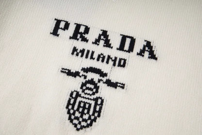 P - SWEATER