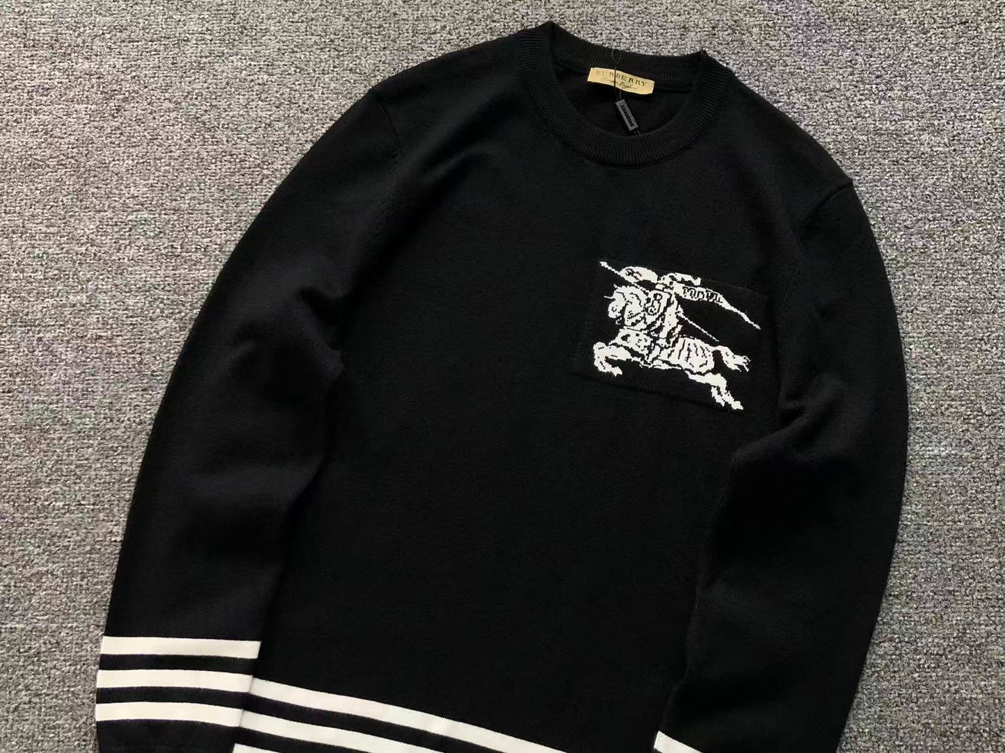 B - SWEATER