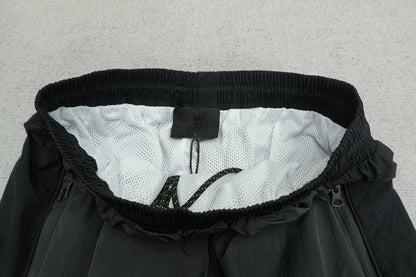 S - SWEATPANTS