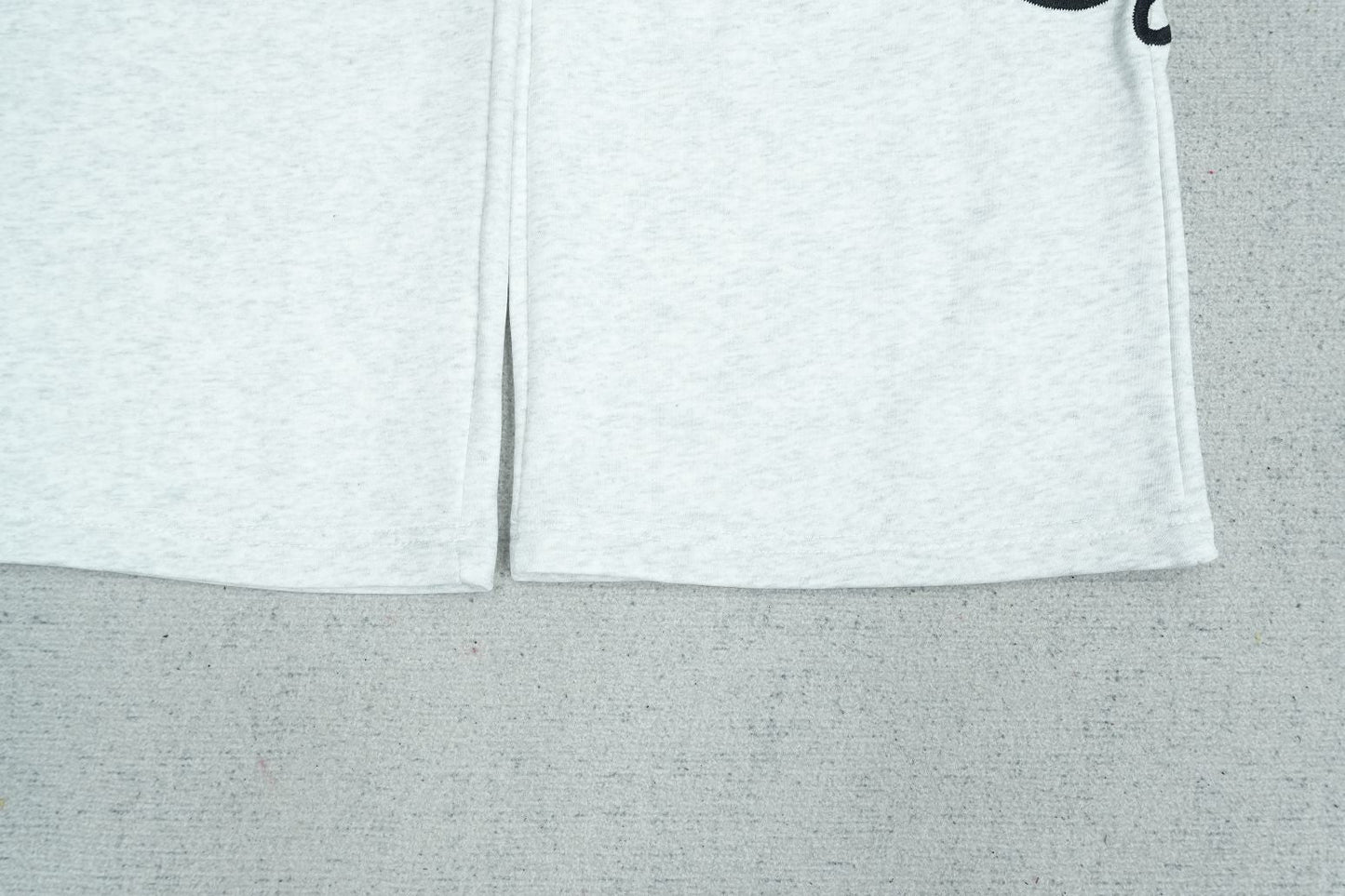 S - SWEATPANTS