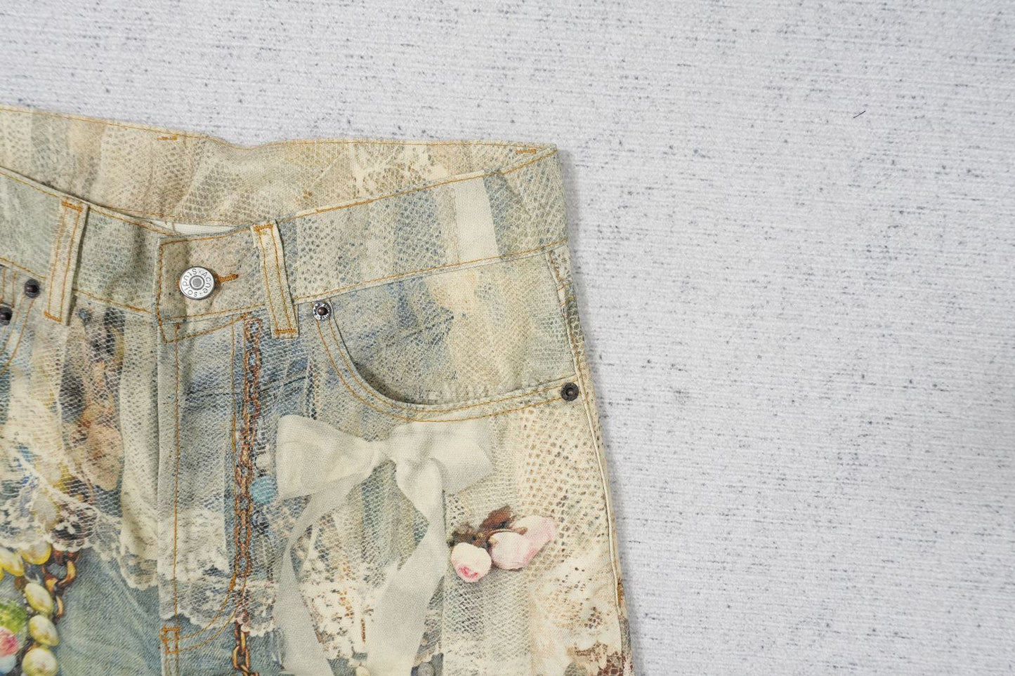 A - JEANS
