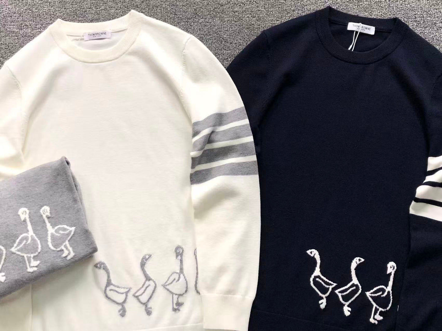 T - SWEATER