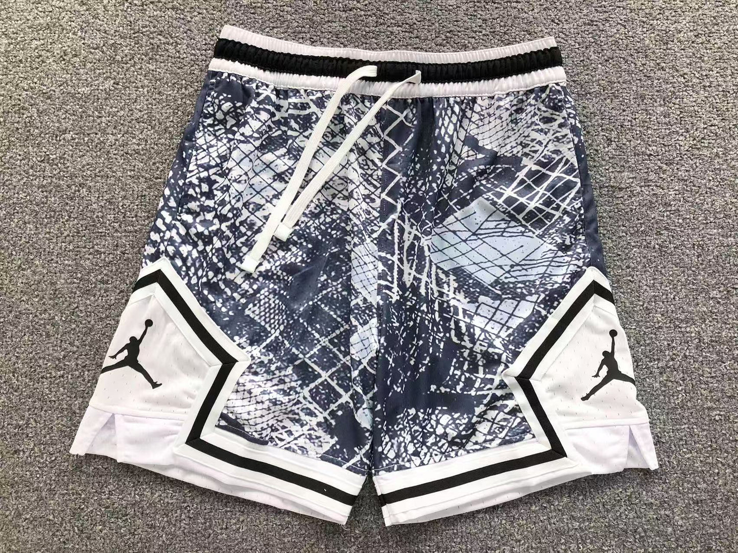 N - SHORTS