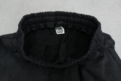 F - SWEATPANTS