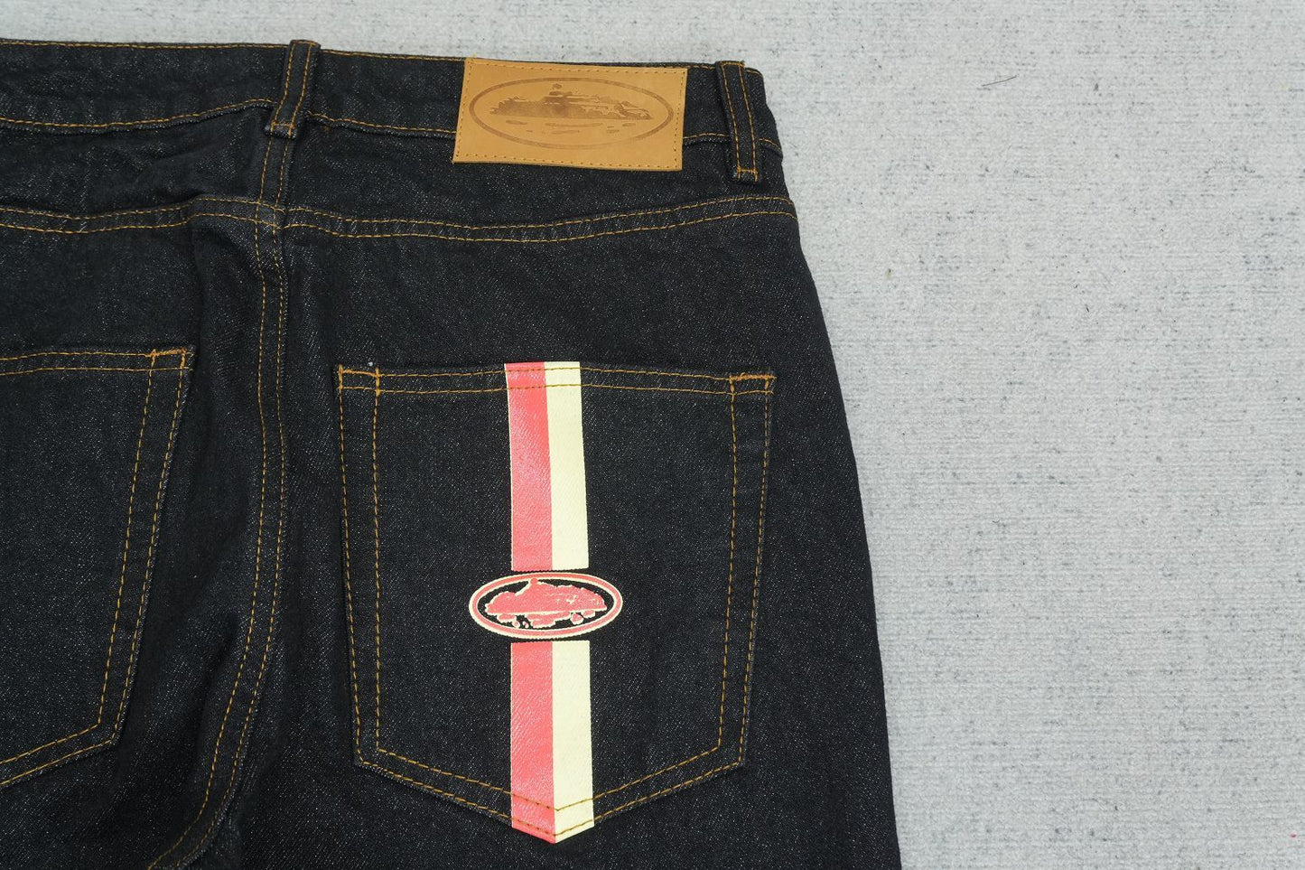 C - JEANS