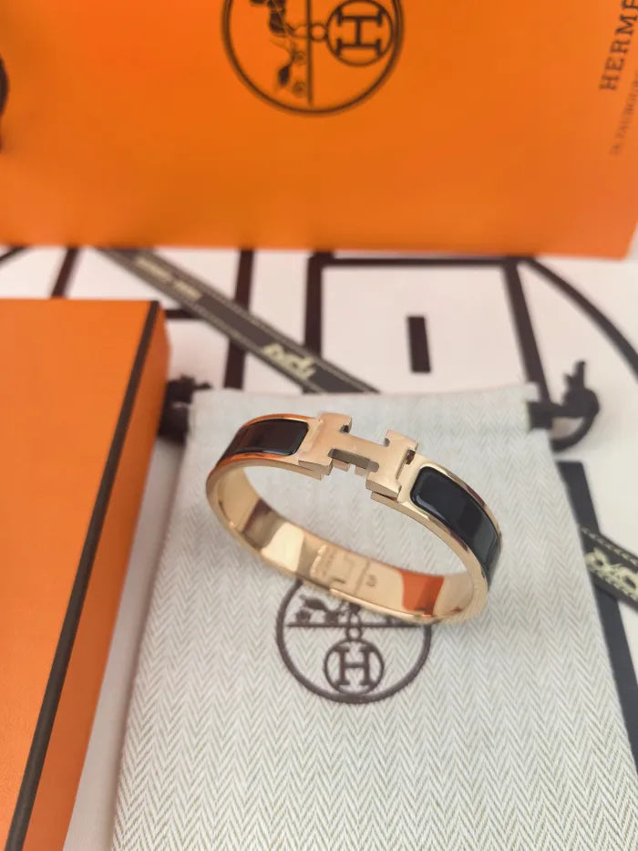 H - ARMBAND