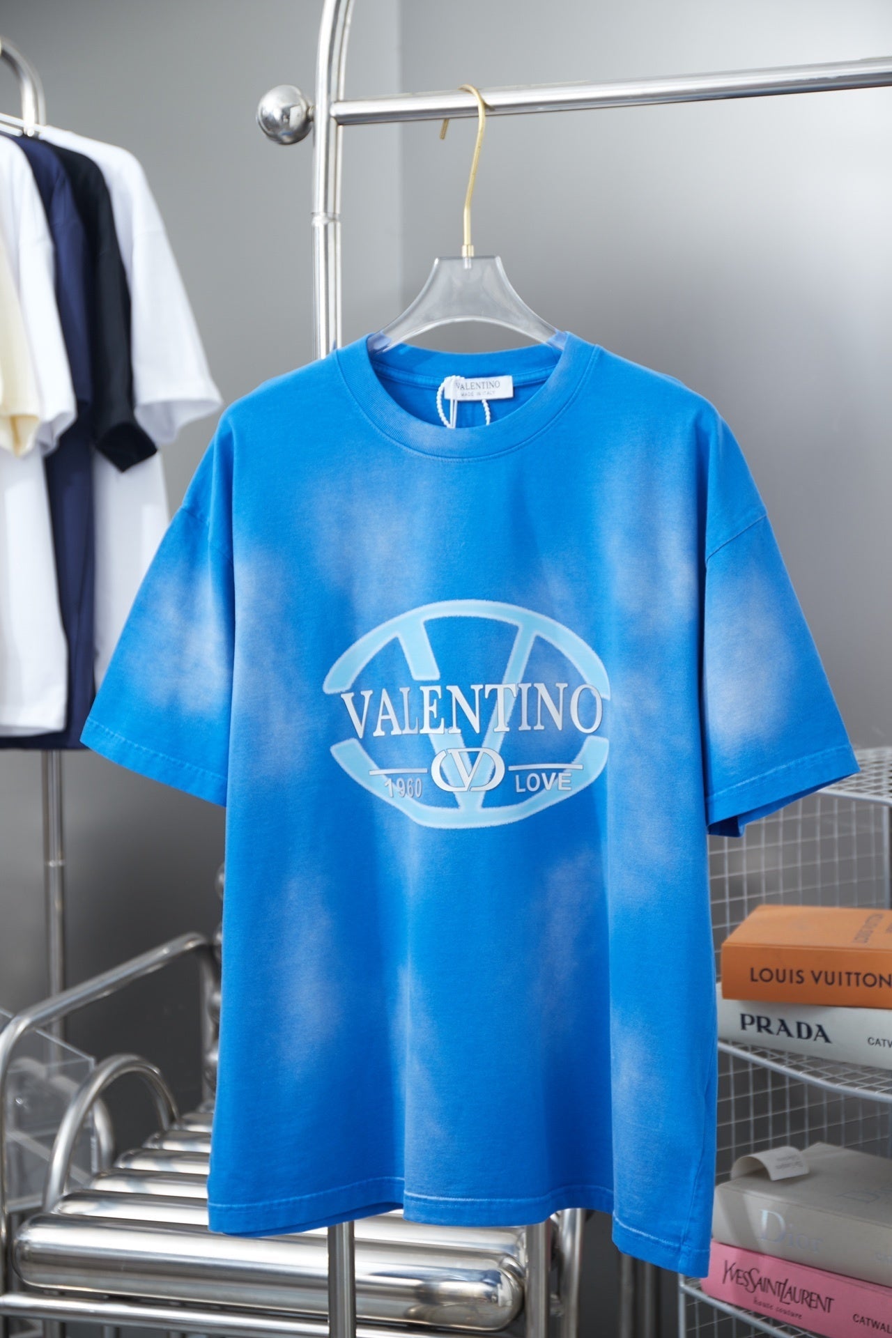 V - TSHIRT