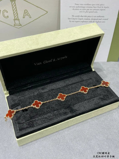 V - ARMBAND