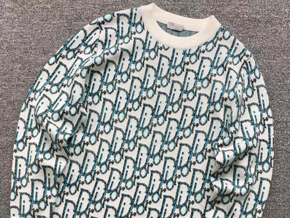 D - SWEATER