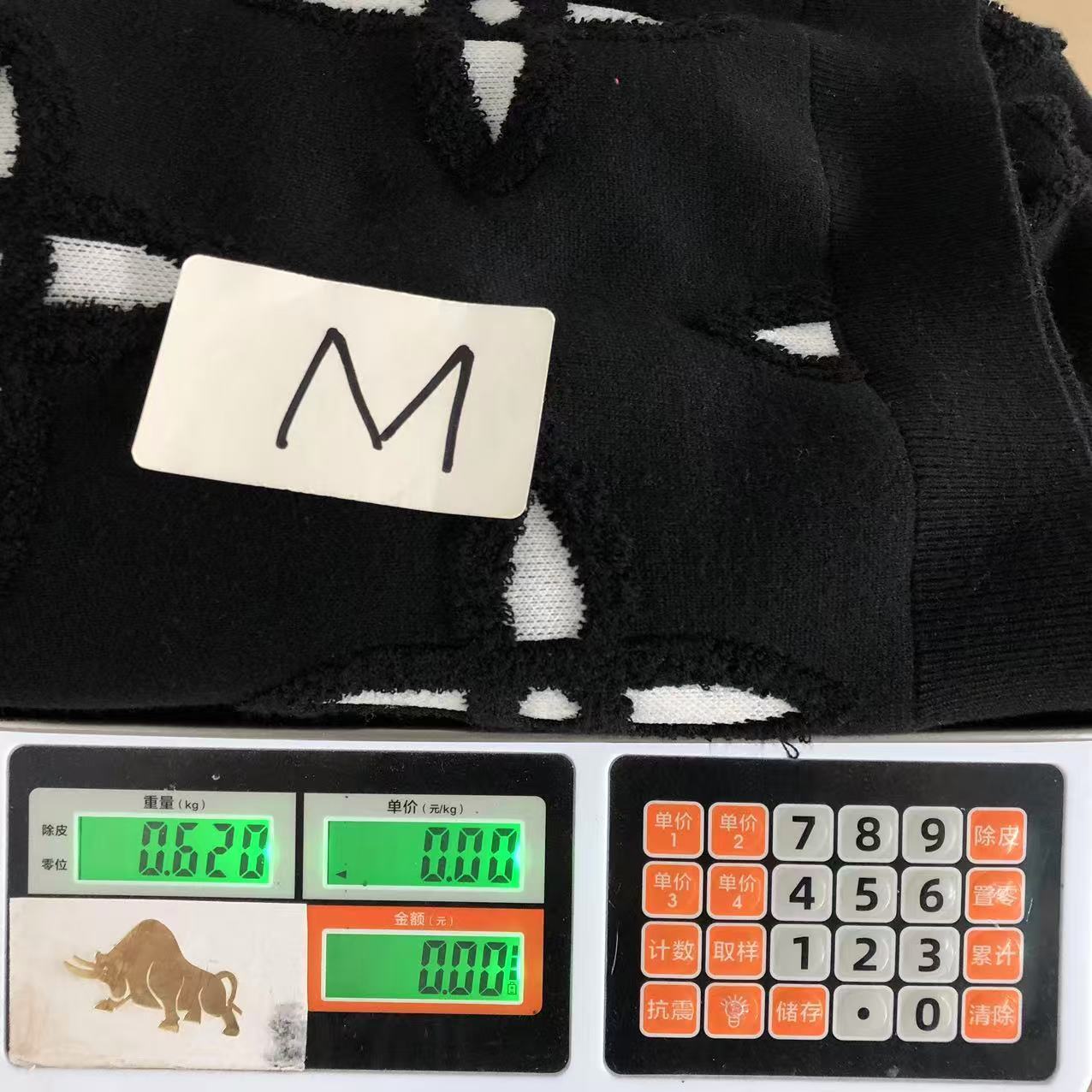 L - SWEATER