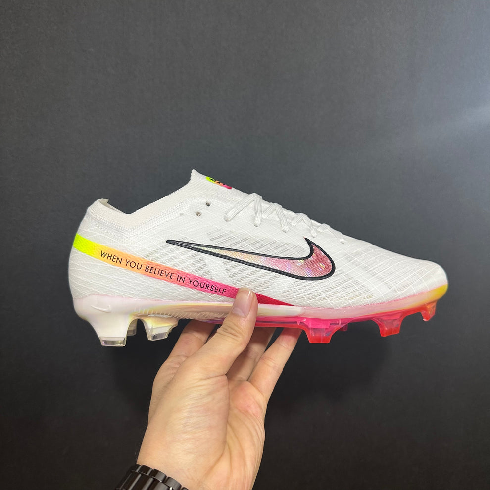 M - FUSSBALLSCHUHE
