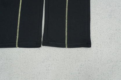 C - SWEATPANTS