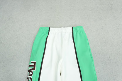 D - SWEATPANTS