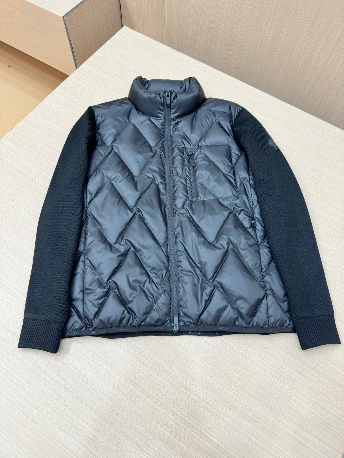 M - CARDIGAN