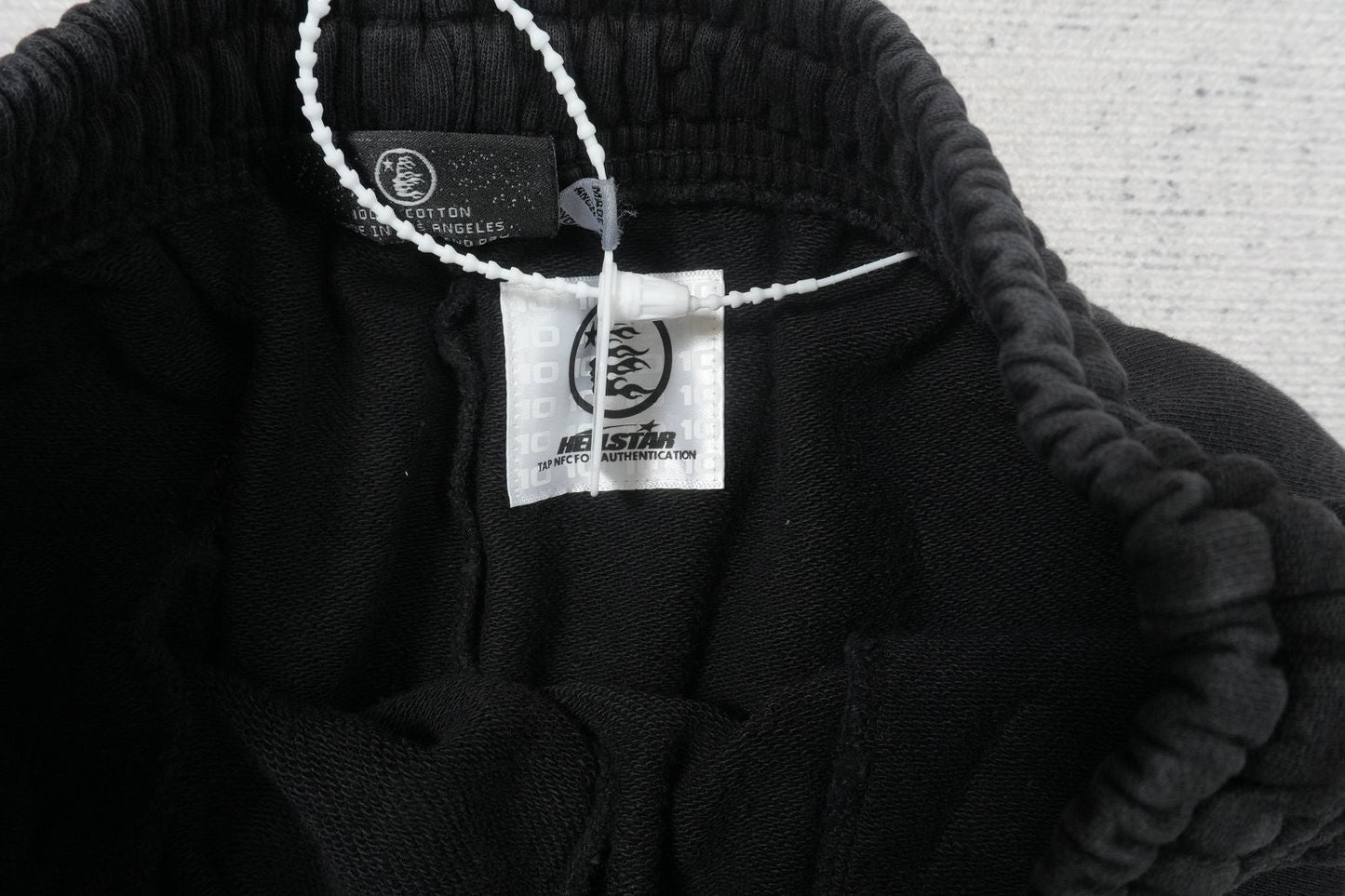 H - SWEATPANTS