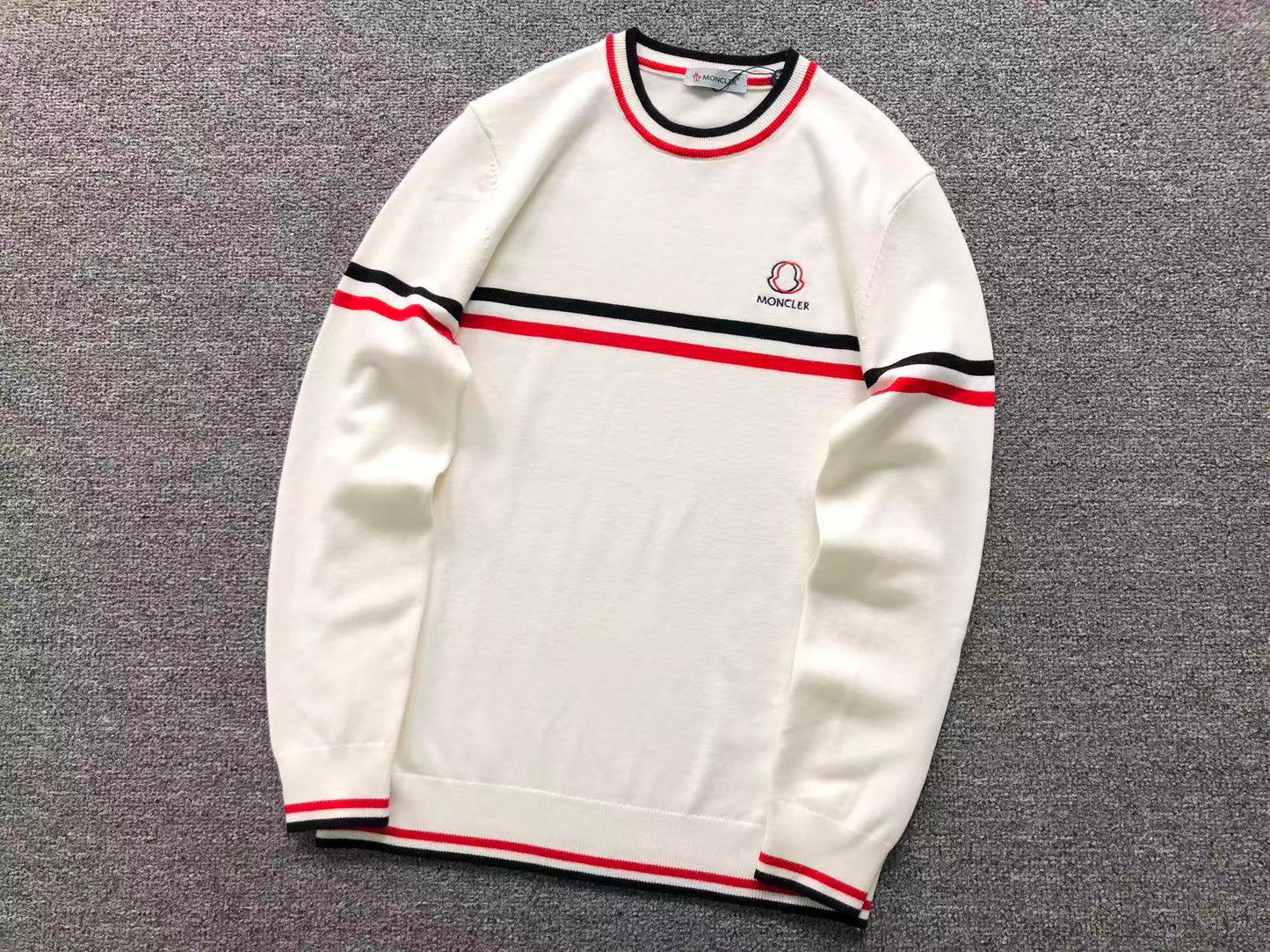 M - SWEATER
