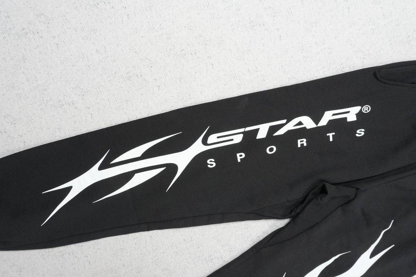 H - SWEATPANTS