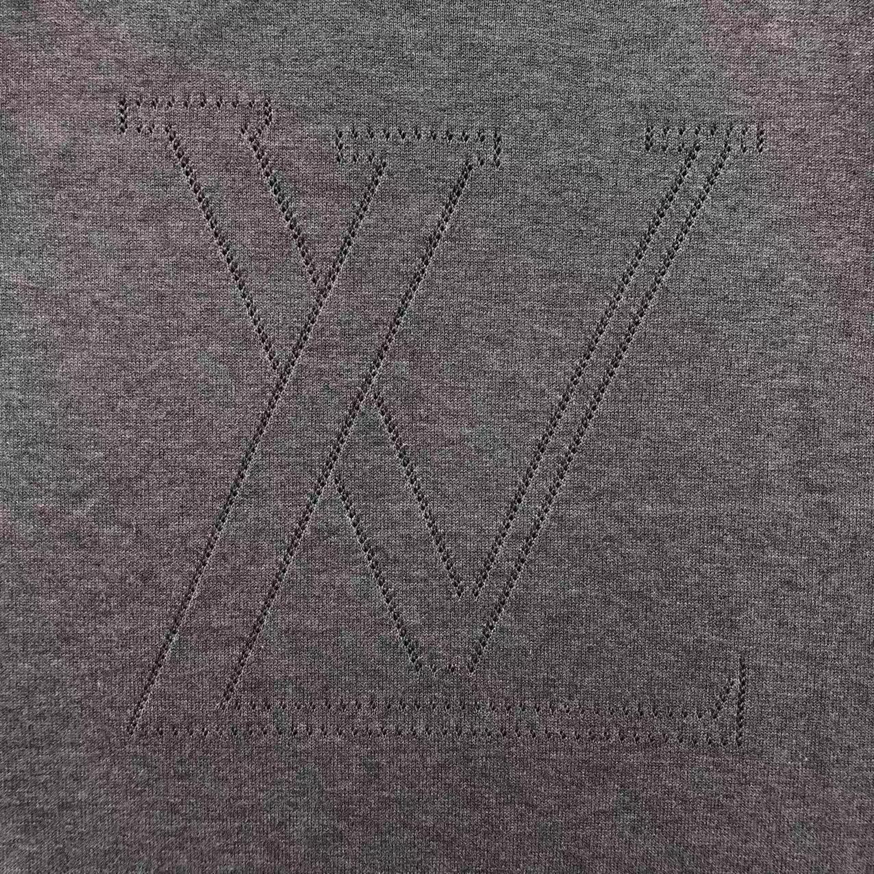 L - SWEATER