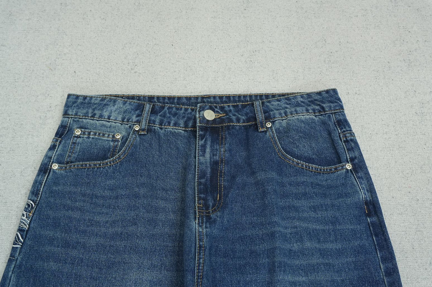 D - JEANS