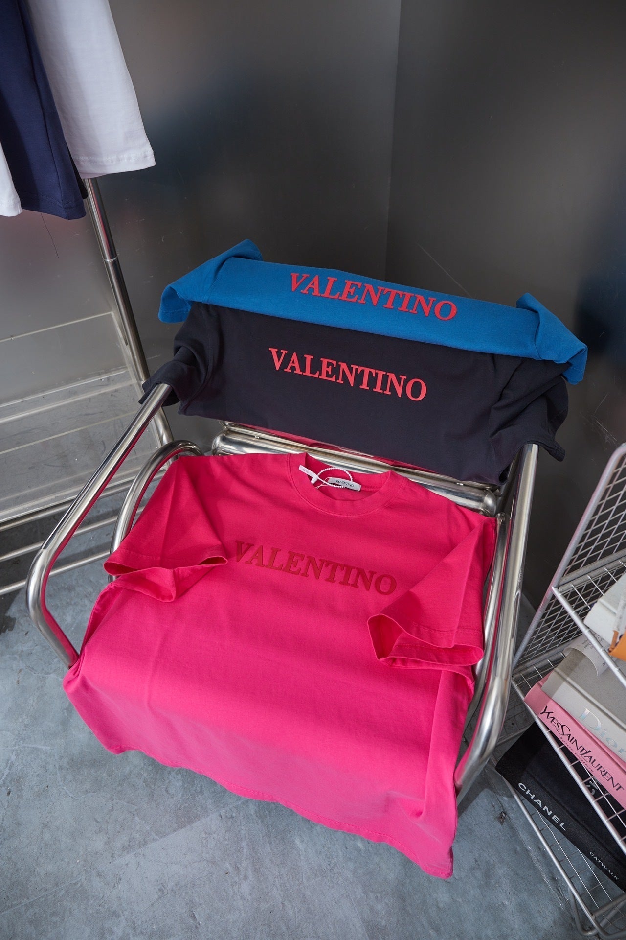 V - TSHIRT
