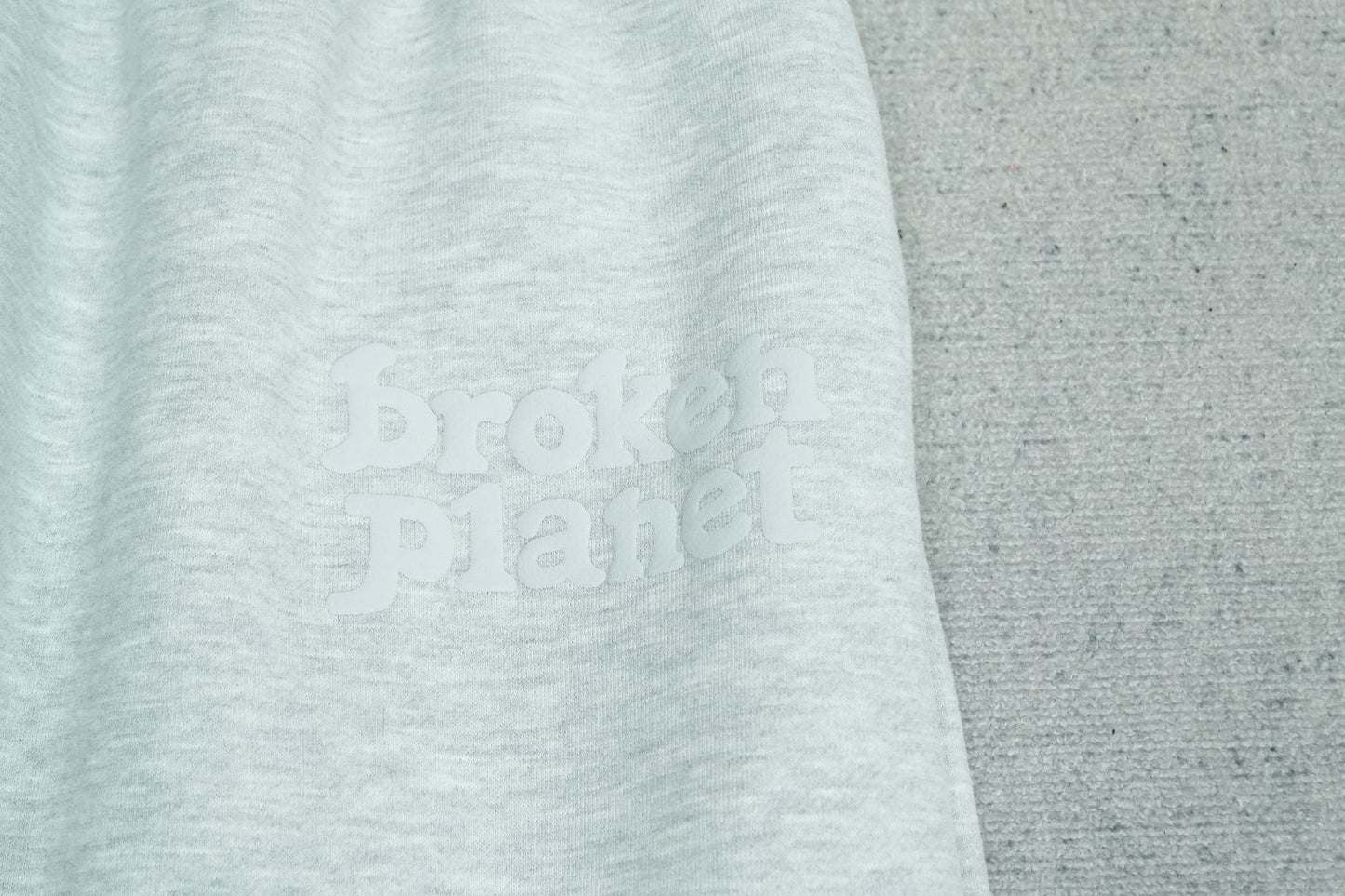 B - SWEATPANTS