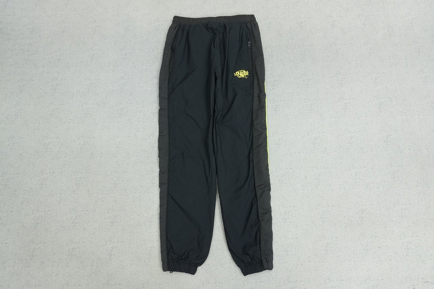S - SWEATPANTS