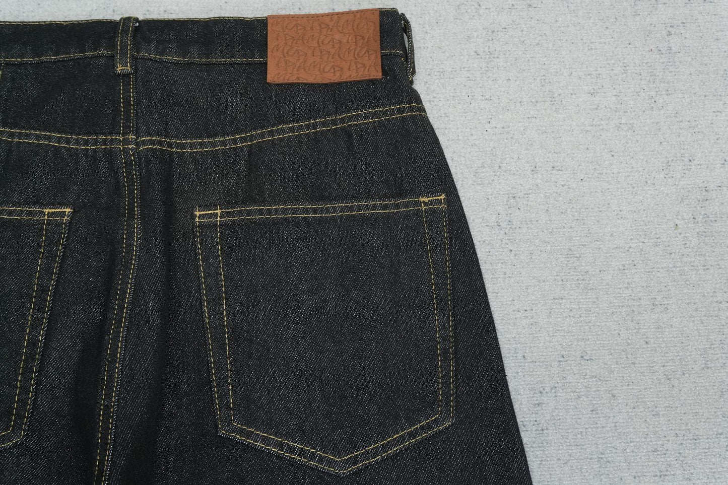 M - JEANS