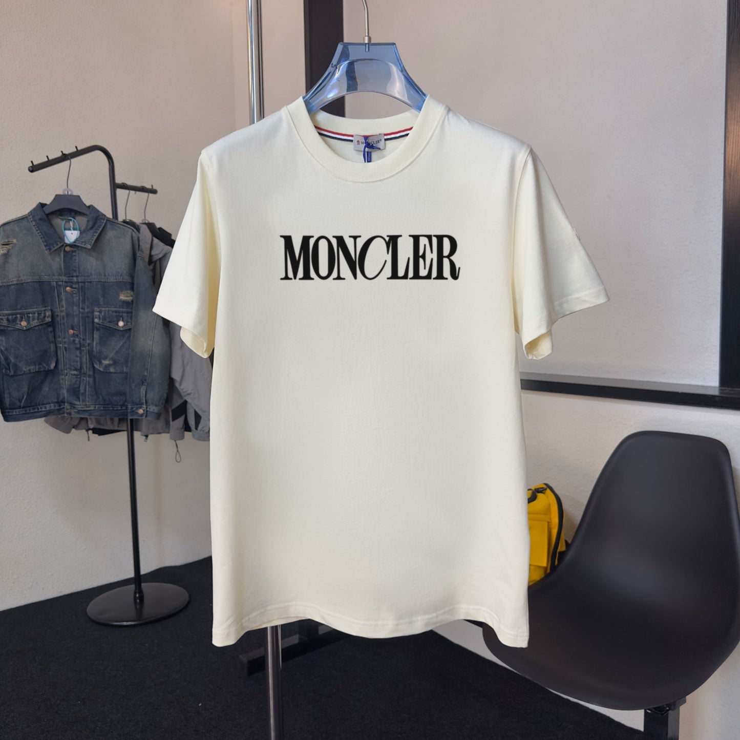 M - TSHIRT