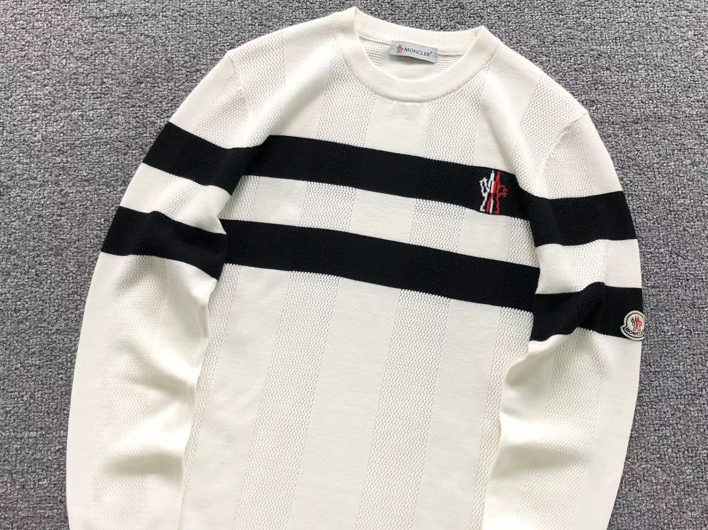 M - SWEATER