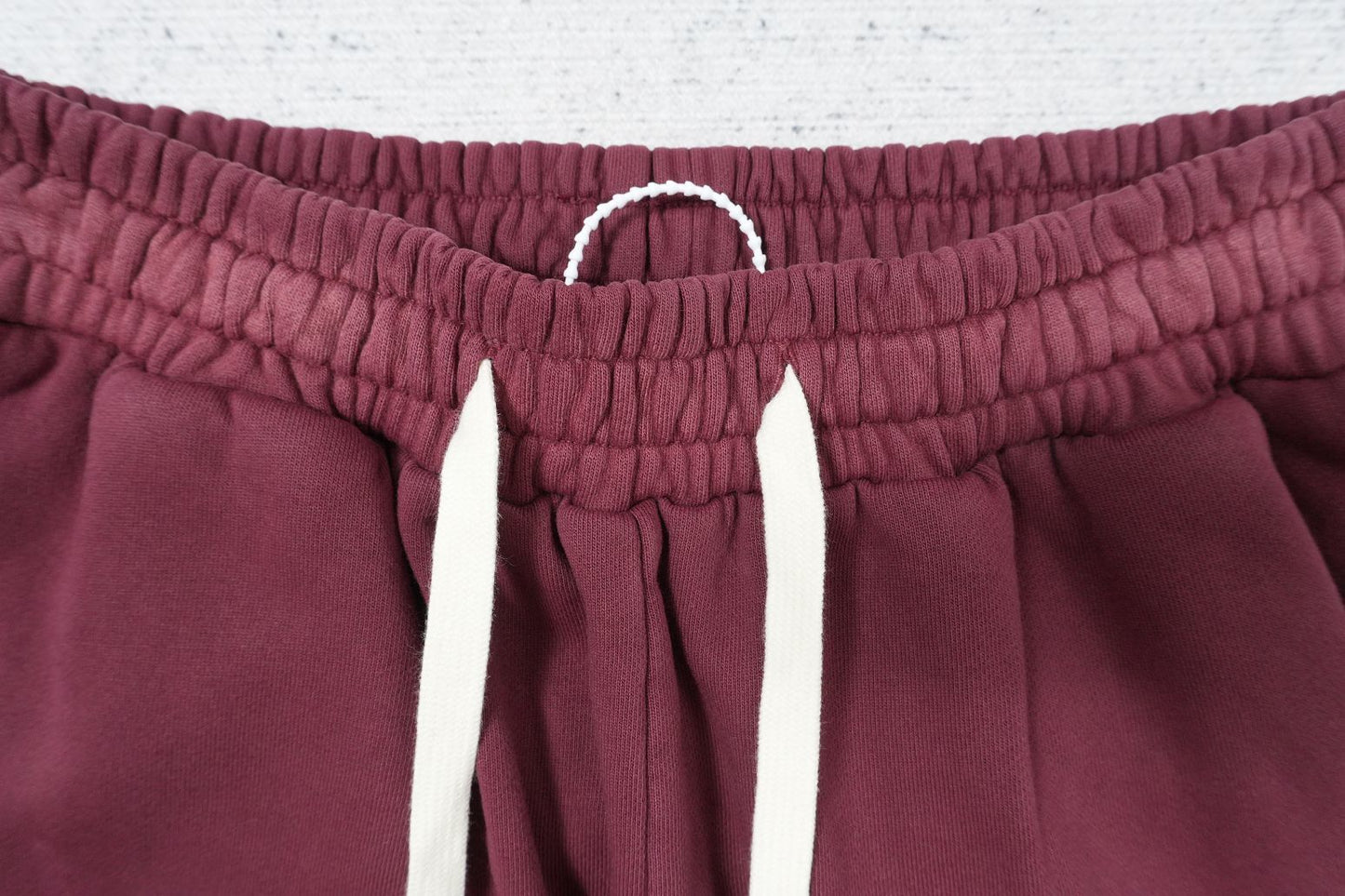 L - SWEATPANTS