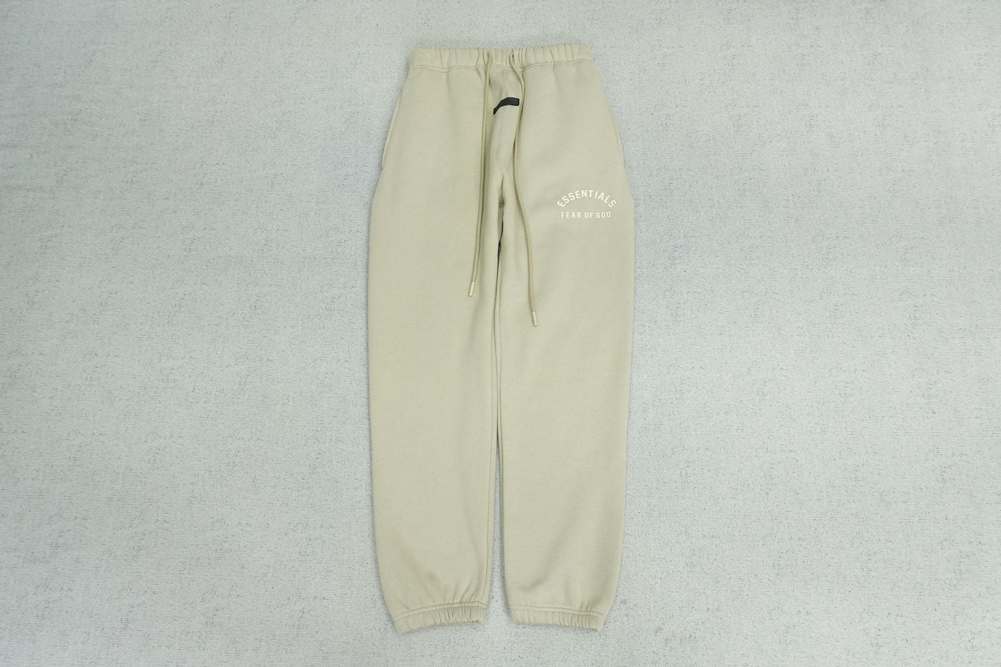 F - SWEATPANTS