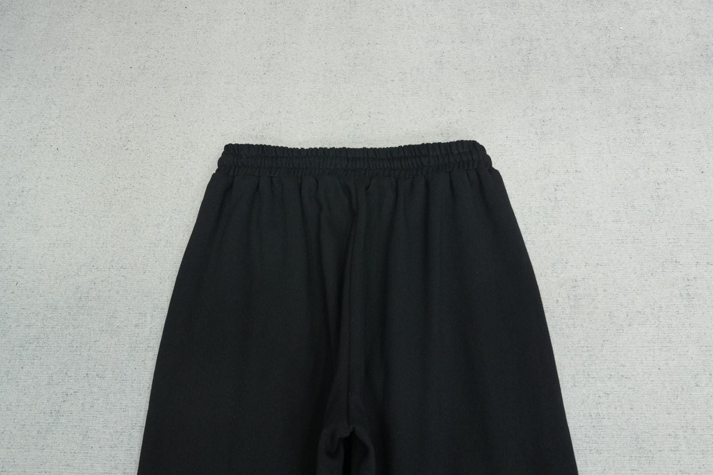 G - SWEATPANTS