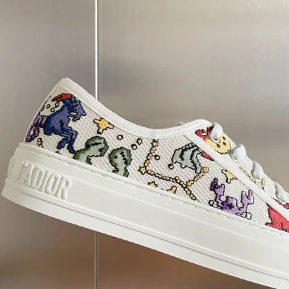 D - SNEAKERS