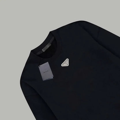 P - SWEATER