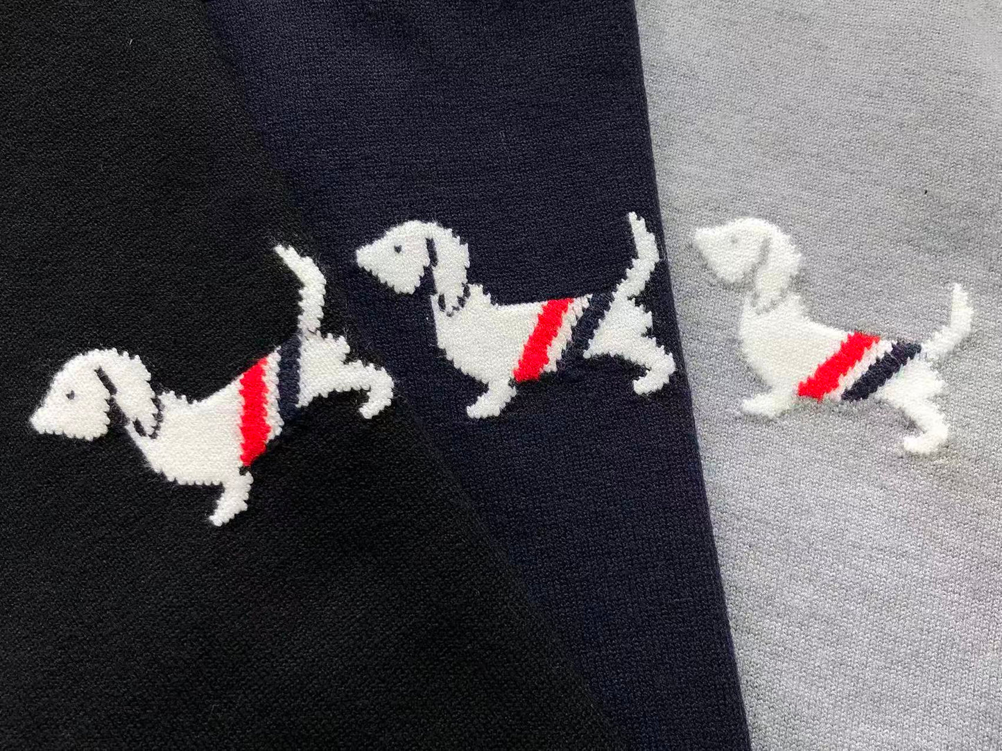 T - SWEATER