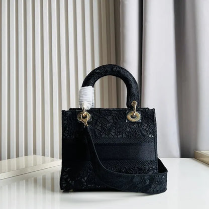 D - TASCHE